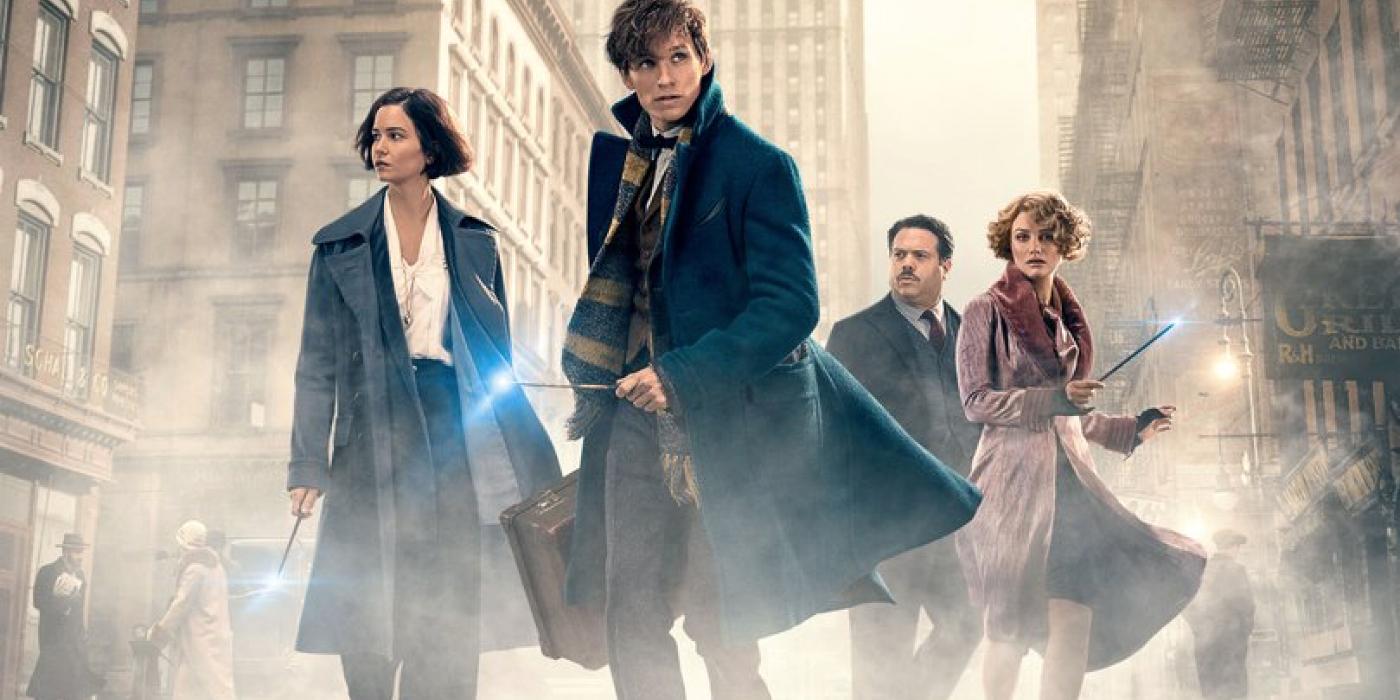 بوستر مراجعة فيلم Fantastic beasts