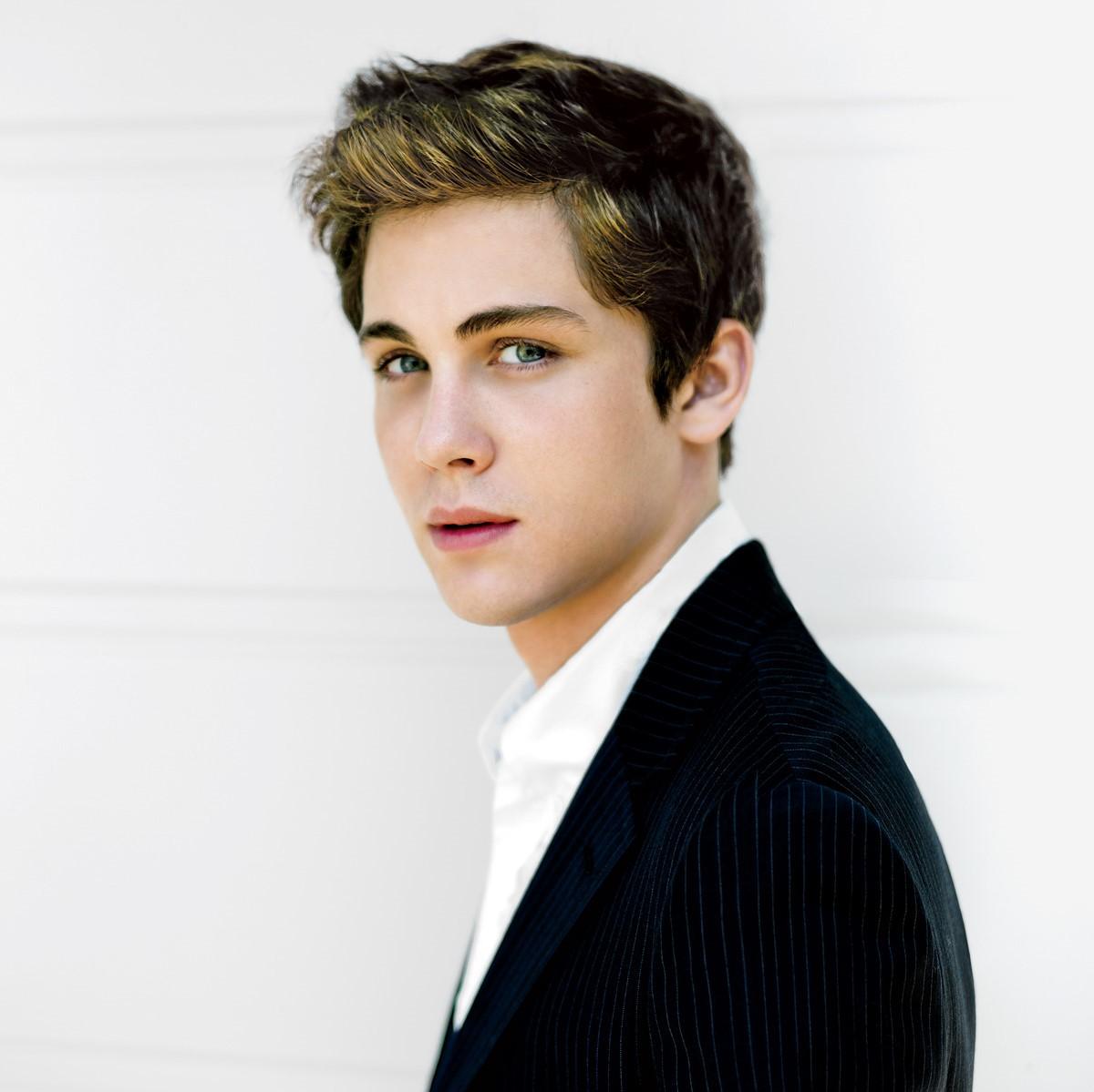 لوغان ليرمان Logan Lerman