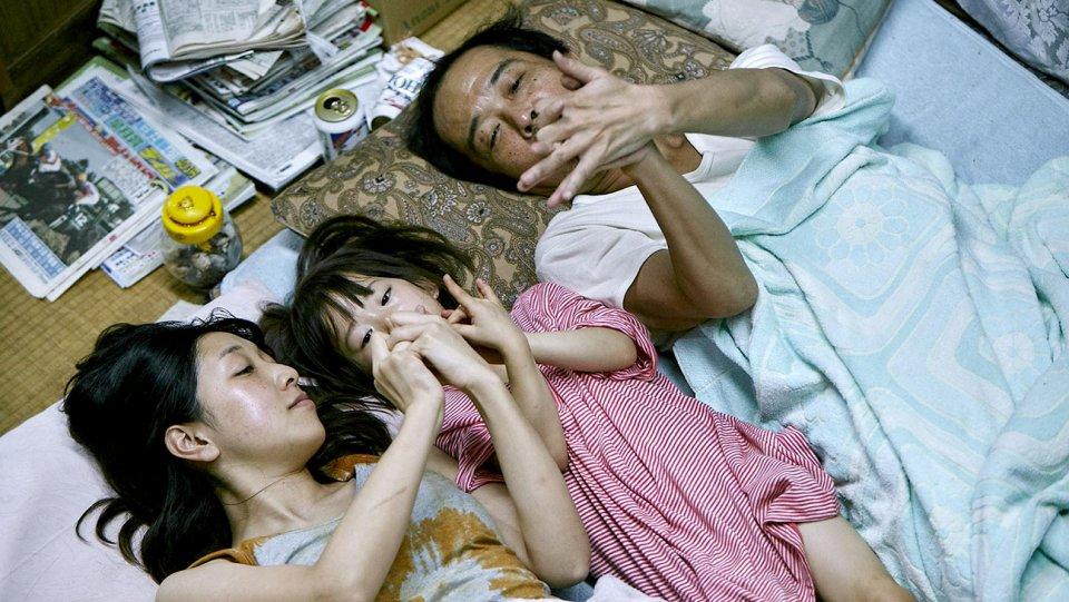 فيلم Shoplifters 