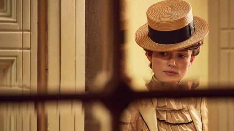 كيرا نايتلي فيلم  Colette - أفلام مبنية على قصص حقيقية 