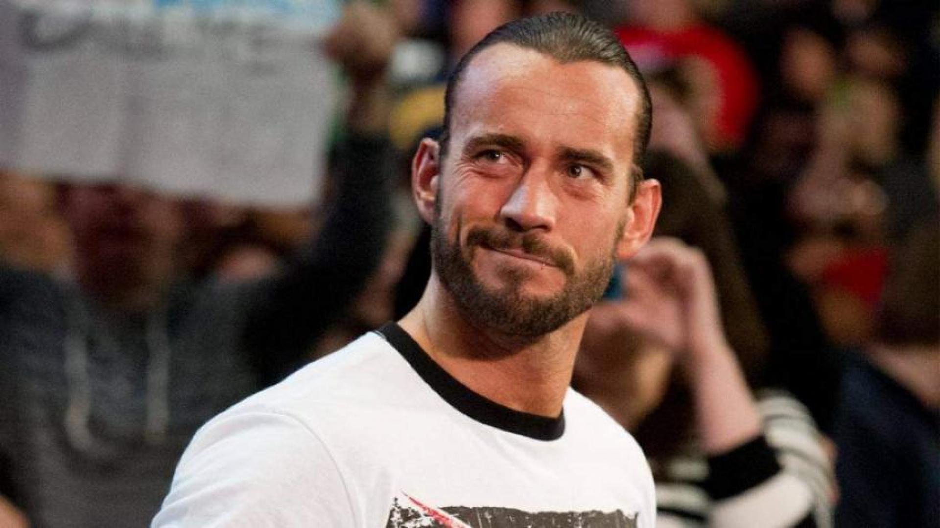 نجم المصارعة الاحترافية CM Punk يعود للأضواء بعد غياب 16 عامًا!