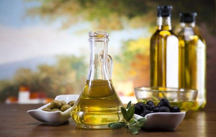 Olive oil and olives