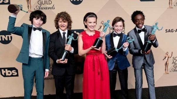 طاقم تمثيل مسلسل Stranger Things حفل توزيع جوائز SAG