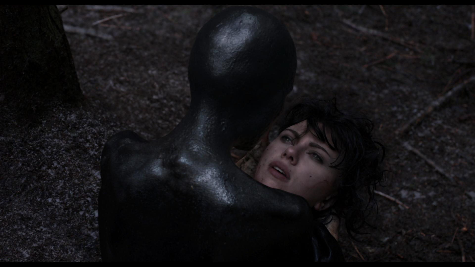 مشهد من فيلم Under The Skin