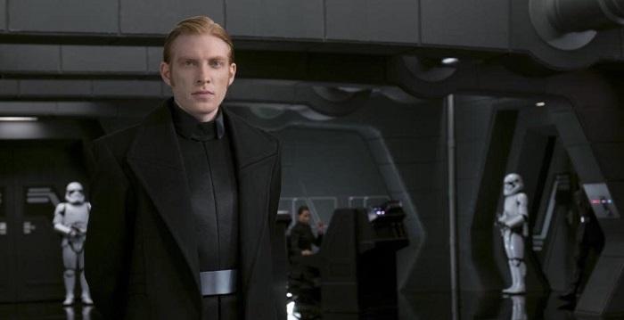 صورة جنرال هوكس General Hux