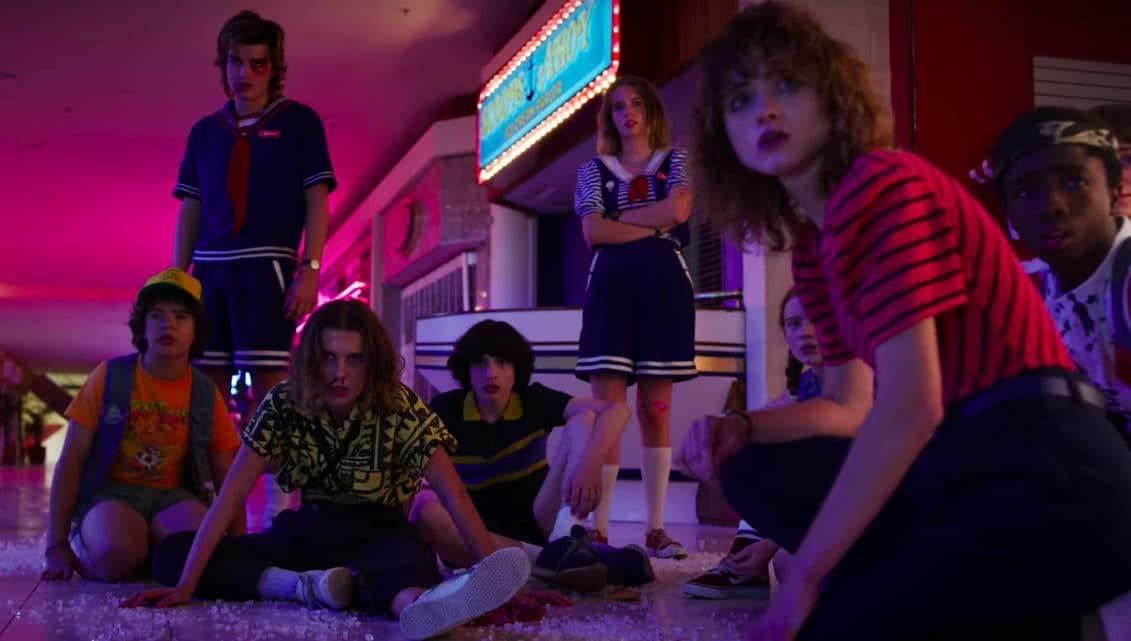 مسلسل Stranger Things الموسم الثالث - بداخل المركز التجاري