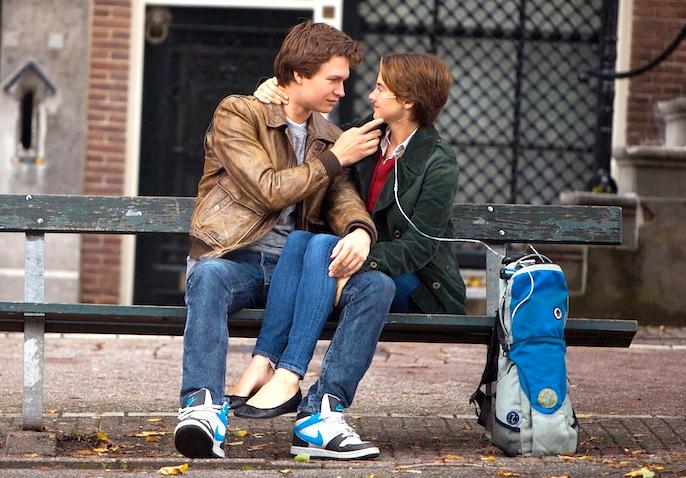 لقطة من The Fault in Our Stars كمثال على التراجيديا الحديثة