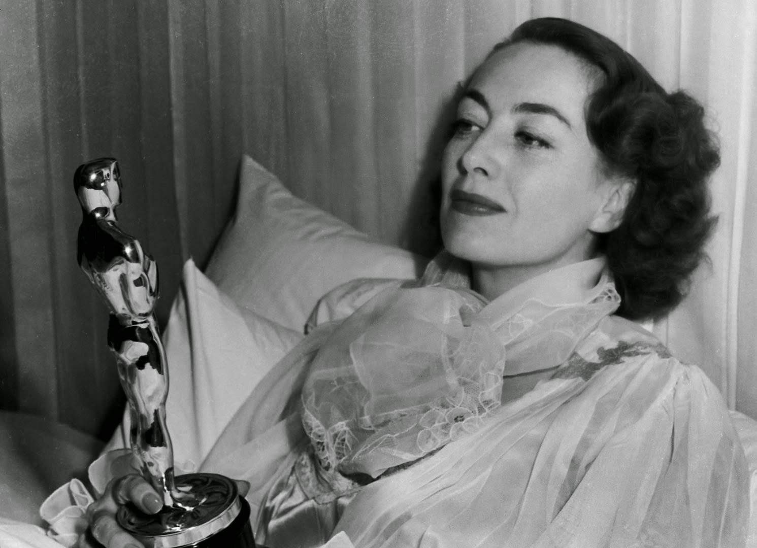 joan-crawford-oscar